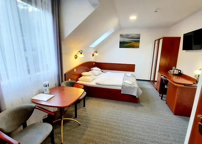 Otel Malachit 3*